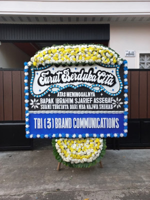Papan Bunga Duka di Amahai